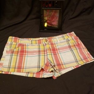 Calm colored Plaid Shorts